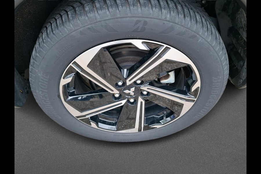 Mitsubishi Eclipse Cross 2.4 PHEV Intense Trekhaak 1500kg | all-seasons | camera Fabrieksgarantie tot 2030!