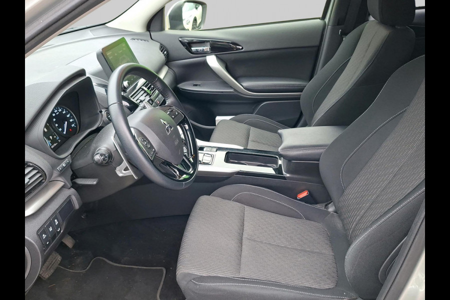Mitsubishi Eclipse Cross 2.4 PHEV Intense Trekhaak 1500kg | all-seasons | camera Fabrieksgarantie tot 2030!