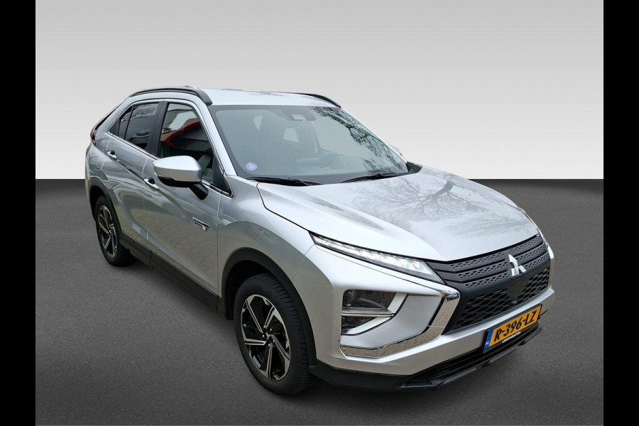 Mitsubishi Eclipse Cross 2.4 PHEV Intense Trekhaak 1500kg | all-seasons | camera Fabrieksgarantie tot 2030!