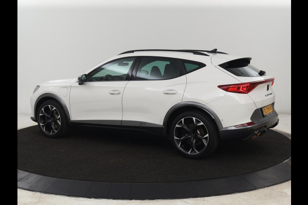 CUPRA Formentor 1.4 eHybrid VZ | 245pk | Adaptive cruise | Stuurverwarming | Carplay | Sfeerverlichting | Camera | Sportstoelen | Full LED | Half leder | Navigatie | Keyless | PHEV | Plug In