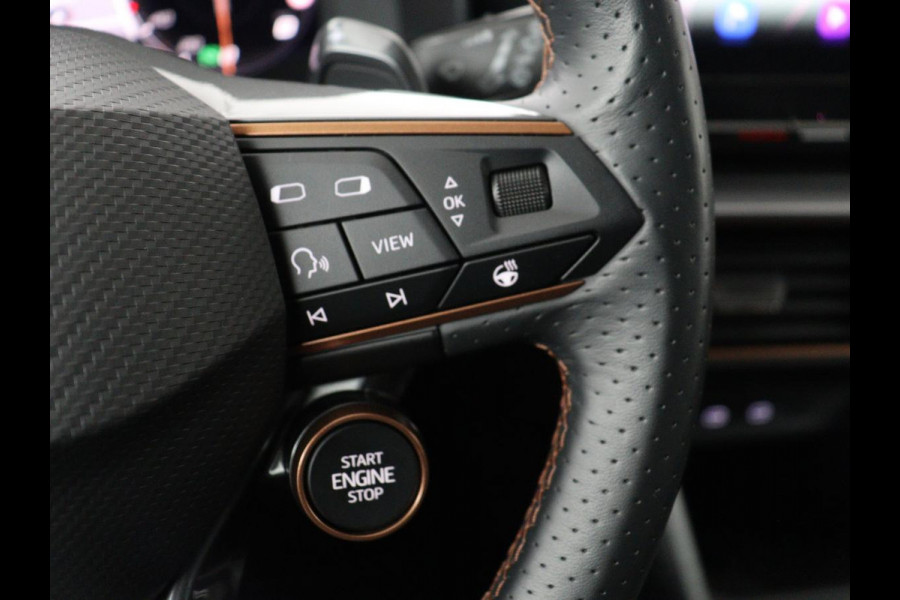 CUPRA Formentor 1.4 eHybrid VZ | 245pk | Adaptive cruise | Stuurverwarming | Carplay | Sfeerverlichting | Camera | Sportstoelen | Full LED | Half leder | Navigatie | Keyless | PHEV | Plug In