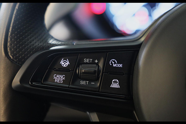 Alfa Romeo Tonale 1.5T Hybrid Veloce / 160 PK / Acc / Leder / Navi / 360 Camera / HK / Sfeerverlichting / Dode Hoek / Lane Assist