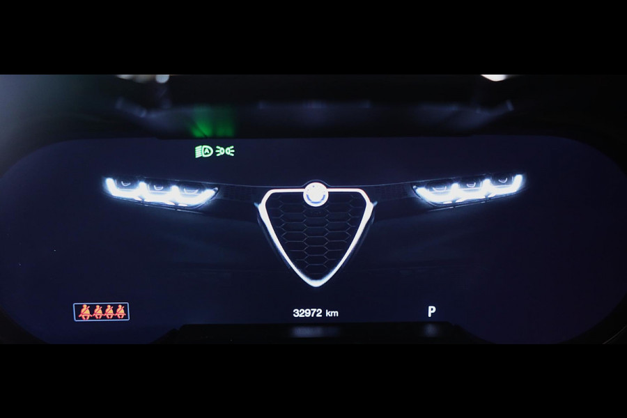 Alfa Romeo Tonale 1.5T Hybrid Veloce / 160 PK / Acc / Leder / Navi / 360 Camera / HK / Sfeerverlichting / Dode Hoek / Lane Assist