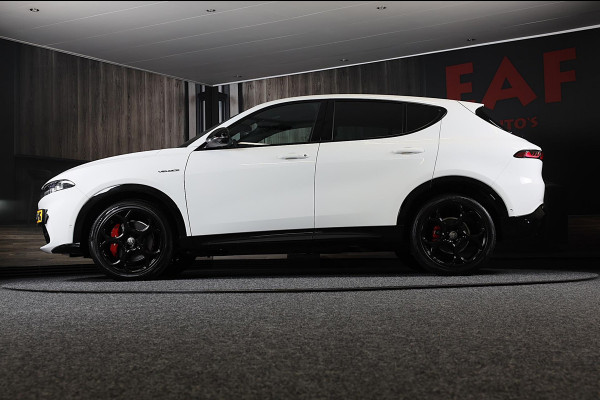 Alfa Romeo Tonale 1.5T Hybrid Veloce / 160 PK / Acc / Leder / Navi / 360 Camera / HK / Sfeerverlichting / Dode Hoek / Lane Assist