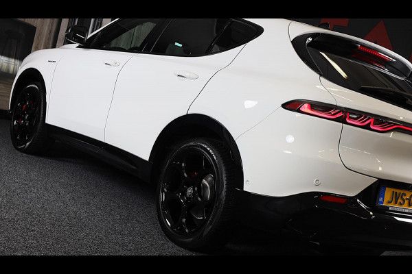 Alfa Romeo Tonale 1.5T Hybrid Veloce / 160 PK / Acc / Leder / Navi / 360 Camera / HK / Sfeerverlichting / Dode Hoek / Lane Assist