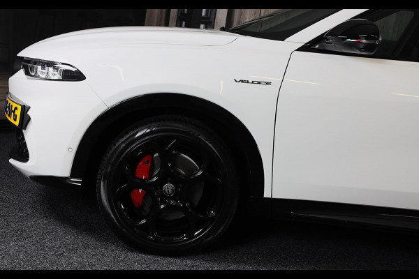 Alfa Romeo Tonale 1.5T Hybrid Veloce / 160 PK / Acc / Leder / Navi / 360 Camera / HK / Sfeerverlichting / Dode Hoek / Lane Assist