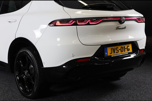 Alfa Romeo Tonale 1.5T Hybrid Veloce / 160 PK / Acc / Leder / Navi / 360 Camera / HK / Sfeerverlichting / Dode Hoek / Lane Assist