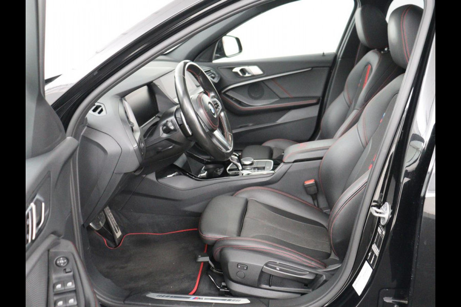 BMW 1-serie 128ti M Sport | 265pk | Panoramadak | Stoelverwarming | Carplay | Live Cockpit | Sportstoelen | Sfeerverlichting | Full LED | Parkeerhulp | Cruise control | Navigatie | Climate control