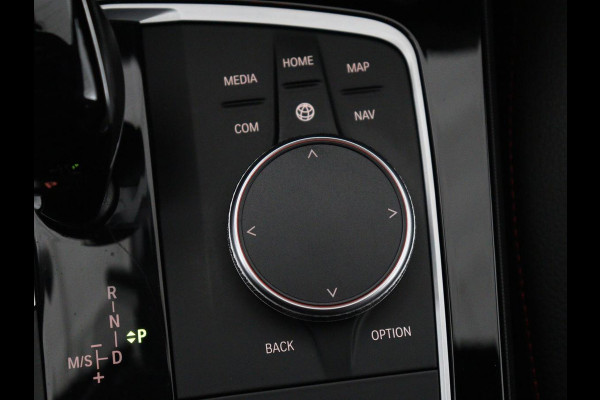 BMW 1-serie 128ti M Sport | 265pk | Panoramadak | Stoelverwarming | Carplay | Live Cockpit | Sportstoelen | Sfeerverlichting | Full LED | Parkeerhulp | Cruise control | Navigatie | Climate control