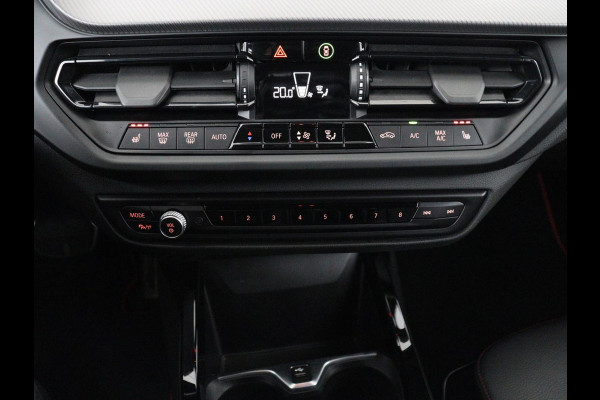 BMW 1-serie 128ti M Sport | 265pk | Panoramadak | Stoelverwarming | Carplay | Live Cockpit | Sportstoelen | Sfeerverlichting | Full LED | Parkeerhulp | Cruise control | Navigatie | Climate control