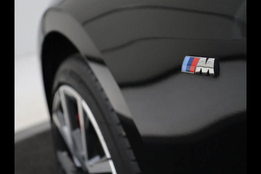 BMW 1-serie 128ti M Sport | 265pk | Panoramadak | Stoelverwarming | Carplay | Live Cockpit | Sportstoelen | Sfeerverlichting | Full LED | Parkeerhulp | Cruise control | Navigatie | Climate control
