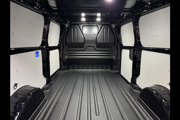 Ford Transit Custom 320 2.0 TDCI L2H1 Limited Automaat Airco Navigatie Cruise control Trekhaak
