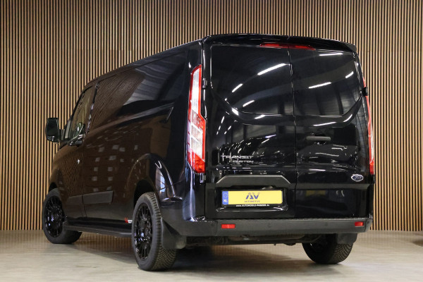 Ford Transit Custom 300 2.0 TDCI L2H1 Raptor Edition | CarPlay | Camera | Navigatie | Stoelverwarming | Trekhaak | 3-Zitter | DAB | PDC V+A | Nieuwe APK | NAP Logisch