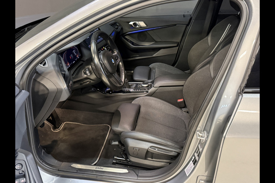 BMW 1-serie 116i Business Edition | Apple Carplay | Navi | Origineel NL | Dealeronderhouden