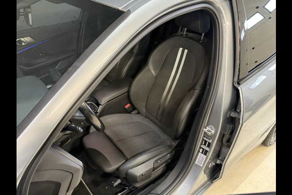 BMW 1-serie 116i Business Edition | Apple Carplay | Navi | Origineel NL | Dealeronderhouden