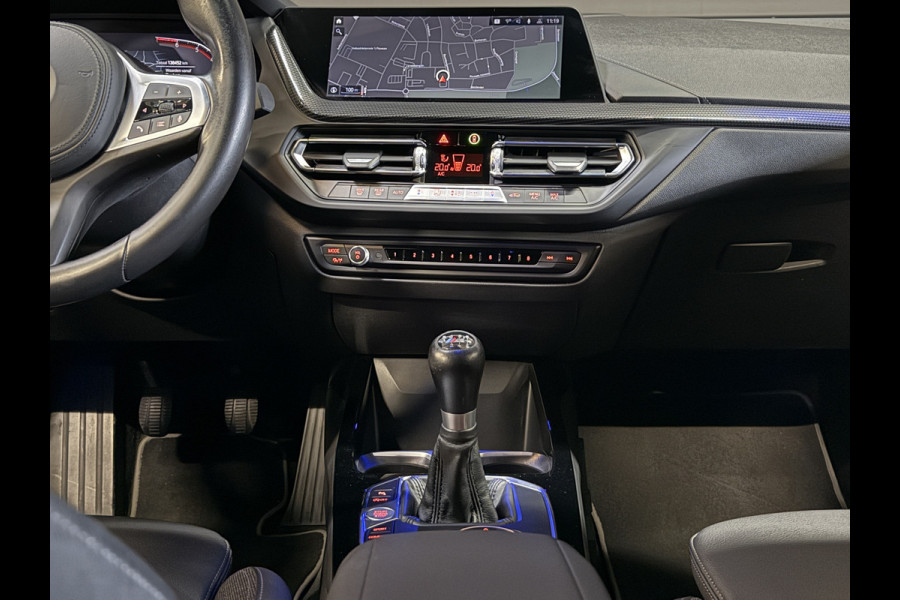 BMW 1-serie 116i Business Edition | Apple Carplay | Navi | Origineel NL | Dealeronderhouden