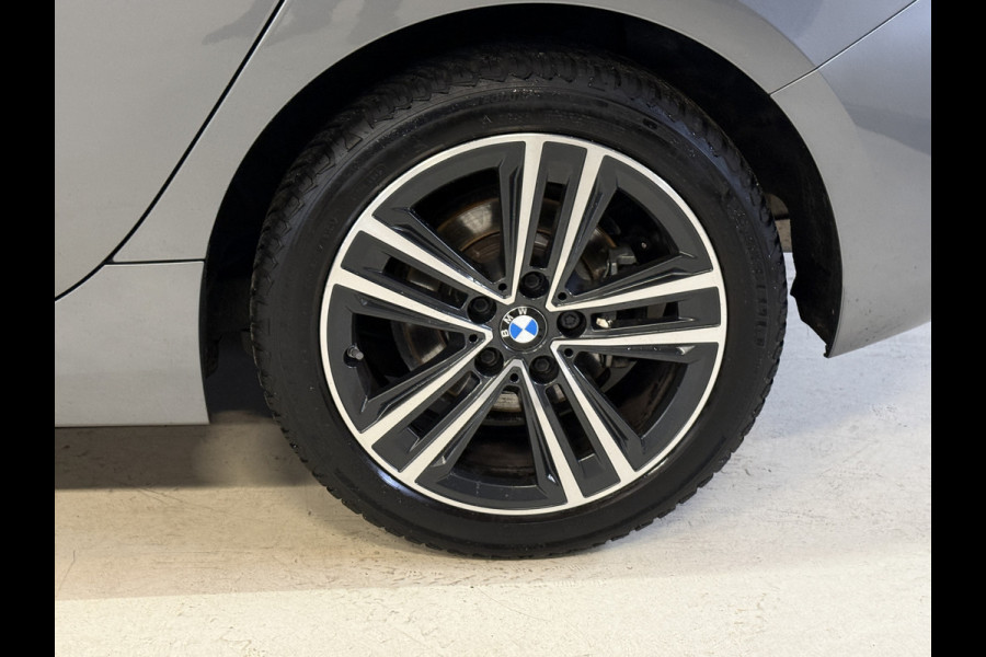 BMW 1-serie 116i Business Edition | Apple Carplay | Navi | Origineel NL | Dealeronderhouden
