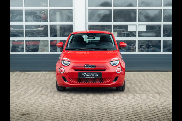 Fiat 500 Hybrid Torino Launch Edition | Private Lease € 379,- | New | Clima | Carplay | PDC | Priv Glass | Rosso Passione