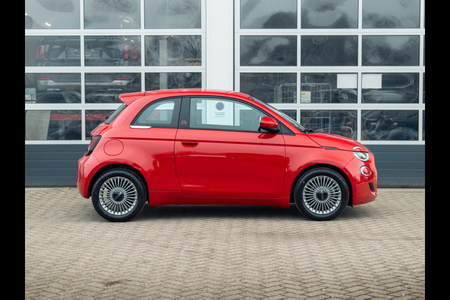 Fiat 500 Hybrid Torino Launch Edition | Private Lease € 379,- | New | Clima | Carplay | PDC | Priv Glass | Rosso Passione