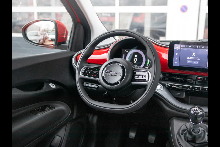 Fiat 500 Hybrid Torino Launch Edition | Private Lease € 379,- | New | Clima | Carplay | PDC | Priv Glass | Rosso Passione
