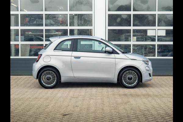 Fiat 500 Hybrid Torino Launch Edition | Private Lease € 387,- | New | Clima | Carplay | PDC | Priv Glass | Celestial Blue