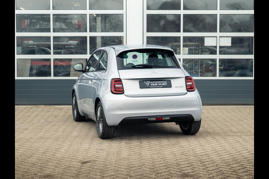 Fiat 500 Hybrid Torino Launch Edition | Private Lease € 387,- | New | Clima | Carplay | PDC | Priv Glass | Celestial Blue