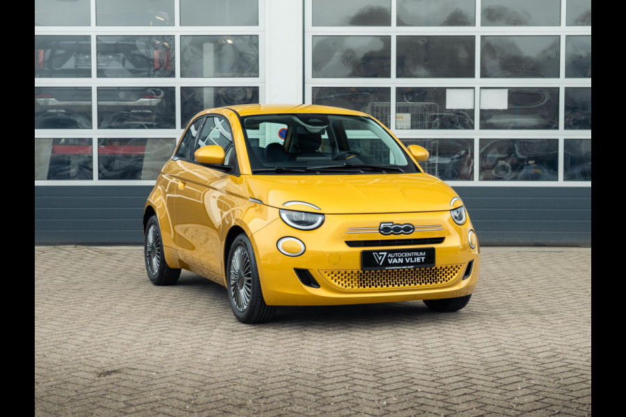 Fiat 500 Hybrid Torino Launch Edition | Private Lease € 387,- | New | Clima | Carplay | PDC | Priv Glass | Sun of Italy