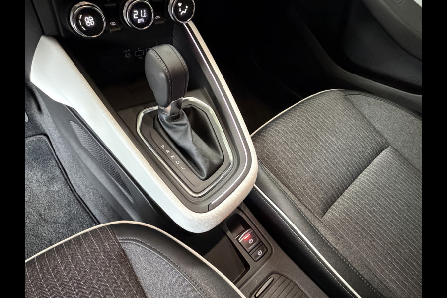 Renault Clio 1.0 TCe 92pk Aut | Intens | Groot Navi | Bose | 17" | Dode hoek | 360 | Stoel & Stuur verwarming | Volledig Renault Dealer onderhouden!