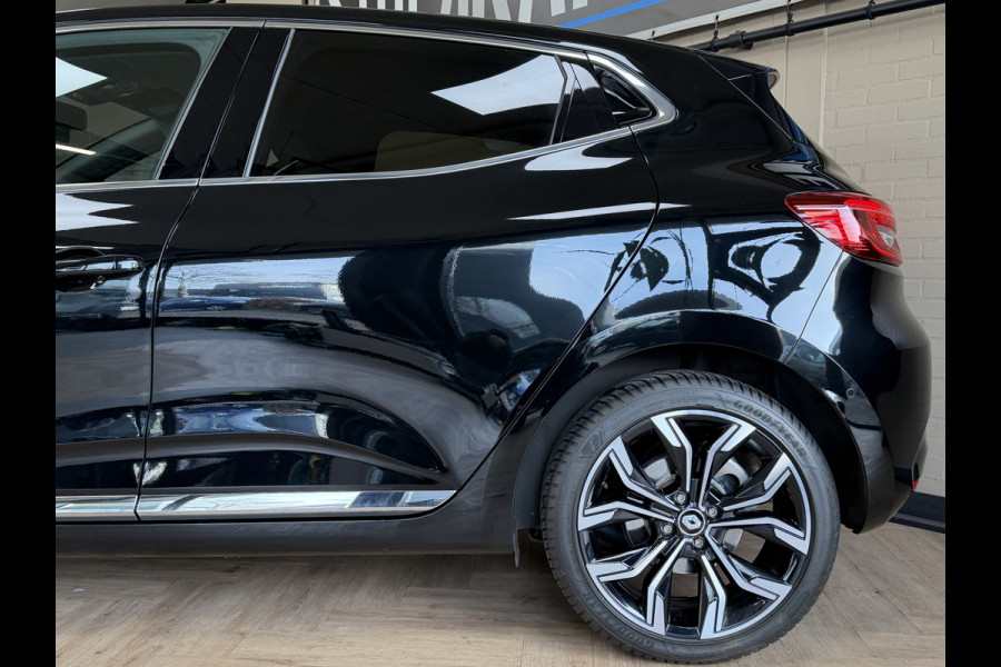 Renault Clio 1.0 TCe 92pk Aut | Intens | Groot Navi | Bose | 17" | Dode hoek | 360 | Stoel & Stuur verwarming | Volledig Renault Dealer onderhouden!