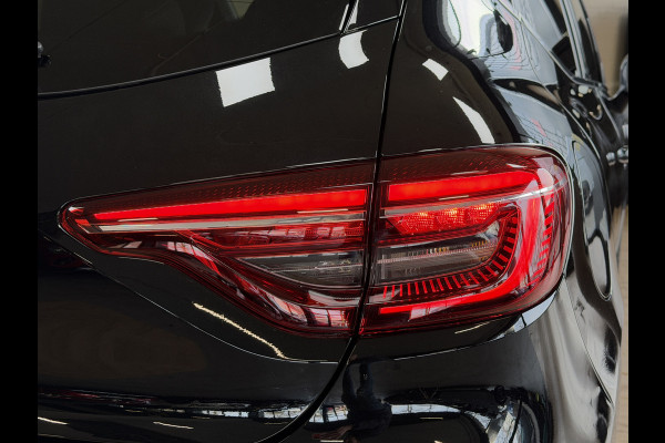 Renault Clio 1.0 TCe 92pk Aut | Intens | Groot Navi | Bose | 17" | Dode hoek | 360 | Stoel & Stuur verwarming | Volledig Renault Dealer onderhouden!