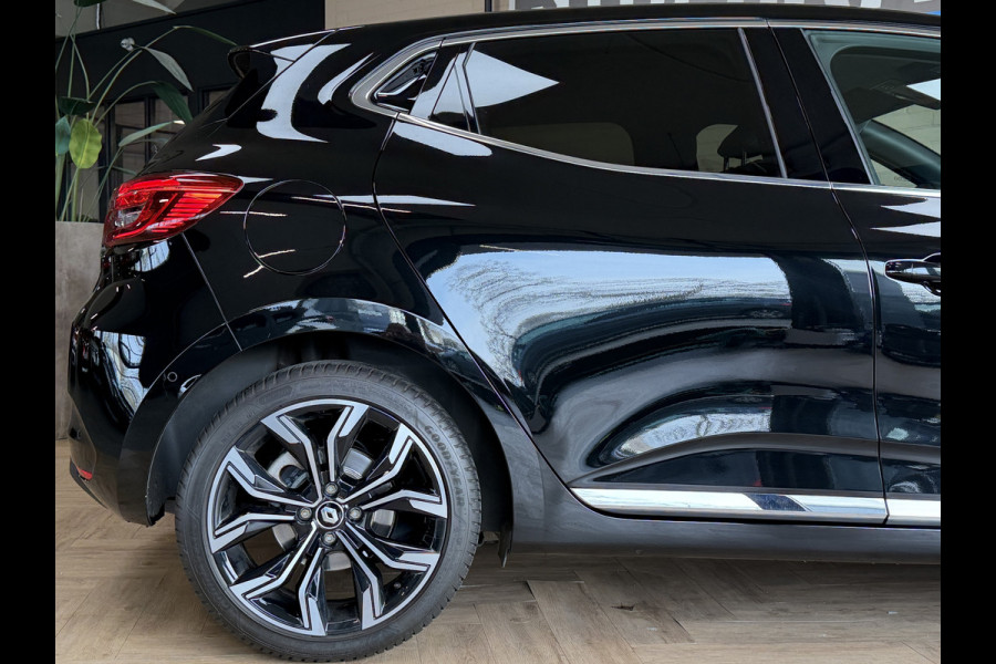 Renault Clio 1.0 TCe 92pk Aut | Intens | Groot Navi | Bose | 17" | Dode hoek | 360 | Stoel & Stuur verwarming | Volledig Renault Dealer onderhouden!