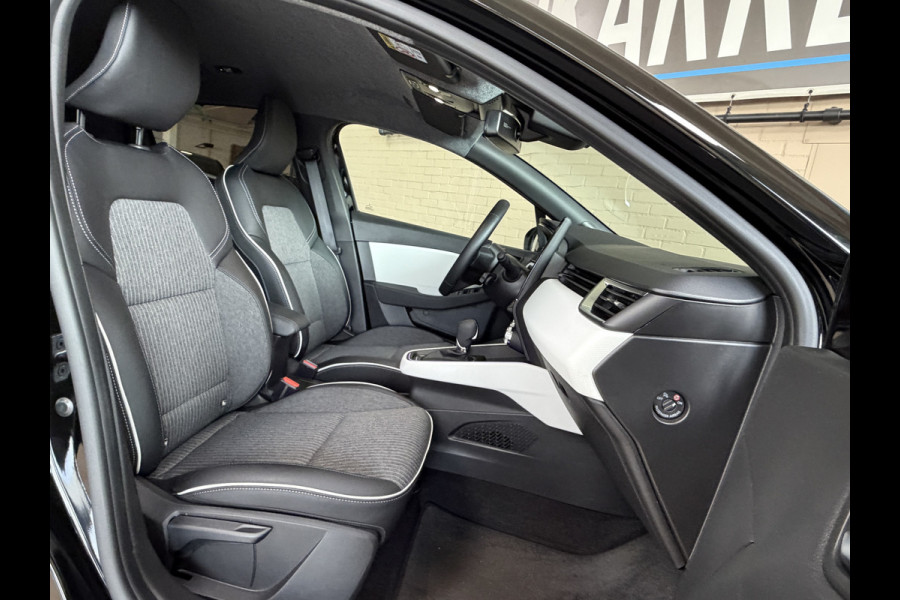 Renault Clio 1.0 TCe 92pk Aut | Intens | Groot Navi | Bose | 17" | Dode hoek | 360 | Stoel & Stuur verwarming | Volledig Renault Dealer onderhouden!