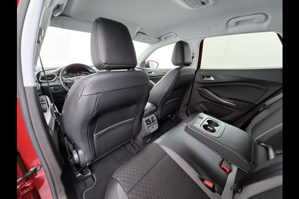 Opel Grandland X AUT-8 T131pk Innovation Trekhaak LED Navi 17"lm Keyless 1/2Leer AGR-Comfort-Stoel+Verwarmd Apple/Android Pdc Dab Ecc Tel. Isofix Mistlampen Priv.Glass Blindspot Lane-dep. Bordherk. Usb Bluetooth CruiseControl Licht-/Zichtpakket Elek.Inkl.spiegels Elek.Ramen Led 17''LM 1.2 Turbo Business Elegance NL-auto EURO 6 Origin.NLse auto Volledig Dealer onderhouden 1300kg trekvermogen € 39.000,- nieuw