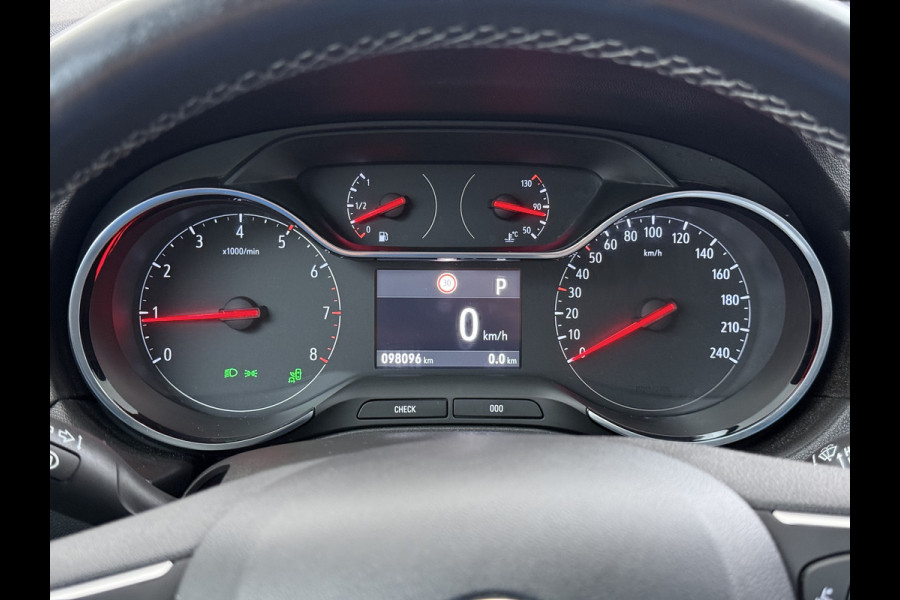 Opel Grandland X AUT-8 T131pk Innovation Trekhaak LED Navi 17"lm Keyless 1/2Leer AGR-Comfort-Stoel+Verwarmd Apple/Android Pdc Dab Ecc Tel. Isofix Mistlampen Priv.Glass Blindspot Lane-dep. Bordherk. Usb Bluetooth CruiseControl Licht-/Zichtpakket Elek.Inkl.spiegels Elek.Ramen Led 17''LM 1.2 Turbo Business Elegance NL-auto EURO 6 Origin.NLse auto Volledig Dealer onderhouden 1300kg trekvermogen € 39.000,- nieuw