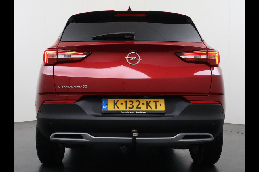 Opel Grandland X AUT-8 T131pk Innovation Trekhaak LED Navi 17"lm Keyless 1/2Leer AGR-Comfort-Stoel+Verwarmd Apple/Android Pdc Dab Ecc Tel. Isofix Mistlampen Priv.Glass Blindspot Lane-dep. Bordherk. Usb Bluetooth CruiseControl Licht-/Zichtpakket Elek.Inkl.spiegels Elek.Ramen Led 17''LM 1.2 Turbo Business Elegance NL-auto EURO 6 Origin.NLse auto Volledig Dealer onderhouden 1300kg trekvermogen € 39.000,- nieuw