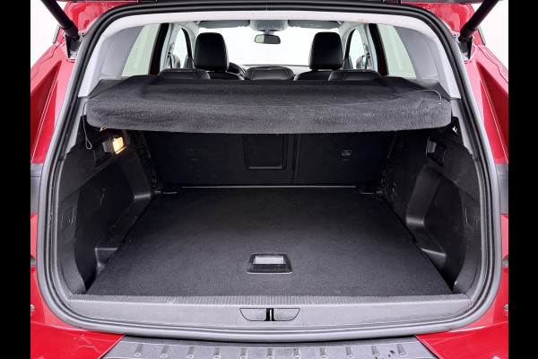 Opel Grandland X AUT-8 T131pk Innovation Trekhaak LED Navi 17"lm Keyless 1/2Leer AGR-Comfort-Stoel+Verwarmd Apple/Android Pdc Dab Ecc Tel. Isofix Mistlampen Priv.Glass Blindspot Lane-dep. Bordherk. Usb Bluetooth CruiseControl Licht-/Zichtpakket Elek.Inkl.spiegels Elek.Ramen Led 17''LM 1.2 Turbo Business Elegance NL-auto EURO 6 Origin.NLse auto Volledig Dealer onderhouden 1300kg trekvermogen € 39.000,- nieuw