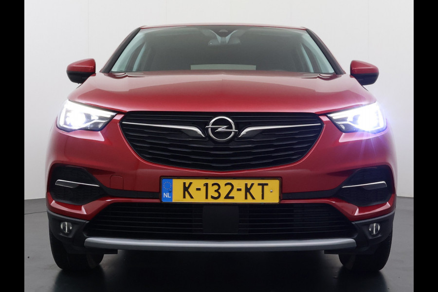 Opel Grandland X AUT-8 T131pk Innovation Trekhaak LED Navi 17"lm Keyless 1/2Leer AGR-Comfort-Stoel+Verwarmd Apple/Android Pdc Dab Ecc Tel. Isofix Mistlampen Priv.Glass Blindspot Lane-dep. Bordherk. Usb Bluetooth CruiseControl Licht-/Zichtpakket Elek.Inkl.spiegels Elek.Ramen Led 17''LM 1.2 Turbo Business Elegance NL-auto EURO 6 Origin.NLse auto Volledig Dealer onderhouden 1300kg trekvermogen € 39.000,- nieuw