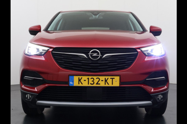 Opel Grandland X AUT-8 T131pk Innovation Trekhaak LED Navi 17"lm Keyless 1/2Leer AGR-Comfort-Stoel+Verwarmd Apple/Android Pdc Dab Ecc Tel. Isofix Mistlampen Priv.Glass Blindspot Lane-dep. Bordherk. Usb Bluetooth CruiseControl Licht-/Zichtpakket Elek.Inkl.spiegels Elek.Ramen Led 17''LM 1.2 Turbo Business Elegance NL-auto EURO 6 Origin.NLse auto Volledig Dealer onderhouden 1300kg trekvermogen € 39.000,- nieuw