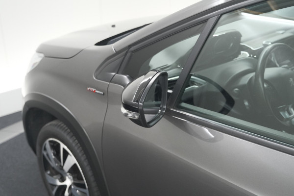 Peugeot 2008 PureTech 130 GT-Line | Allseason Banden | Panoramadak | Apple Carplay | Parkeersensoren