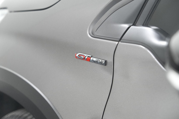 Peugeot 2008 PureTech 130 GT-Line | Allseason Banden | Panoramadak | Apple Carplay | Parkeersensoren