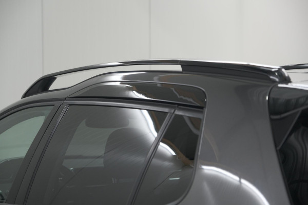 Peugeot 2008 PureTech 130 GT-Line | Allseason Banden | Panoramadak | Apple Carplay | Parkeersensoren