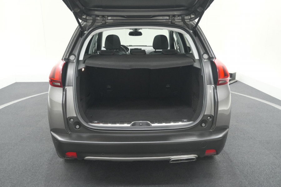 Peugeot 2008 PureTech 130 GT-Line | Allseason Banden | Panoramadak | Apple Carplay | Parkeersensoren