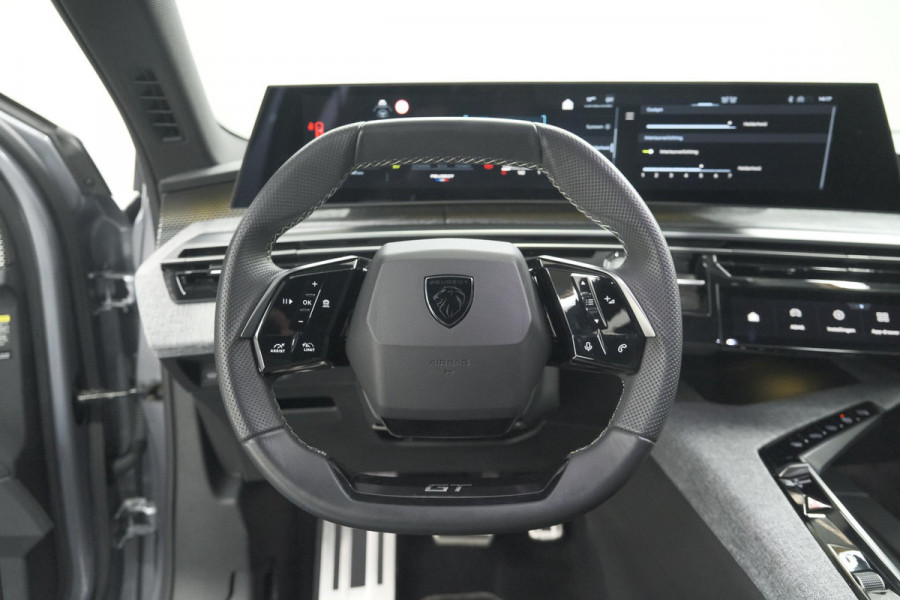 Peugeot 3008 1.2 Hybrid 136 GT | Panoramdak | 360 Camera | Stoelverwarming | Elektrische Kofferklep | Allseason Banden