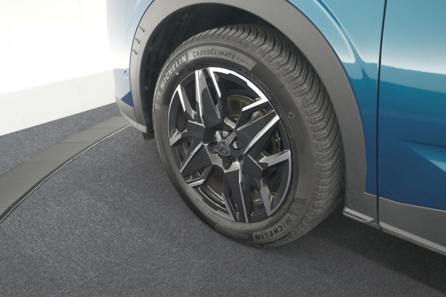 Peugeot 3008 1.2 Hybrid 136 GT | Panoramdak | 360 Camera | Stoelverwarming | Elektrische Kofferklep | Allseason Banden