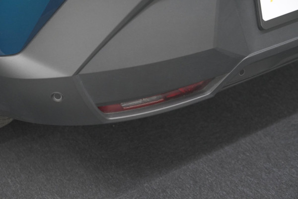 Peugeot 3008 1.2 Hybrid 136 GT | Panoramdak | 360 Camera | Stoelverwarming | Elektrische Kofferklep | Allseason Banden