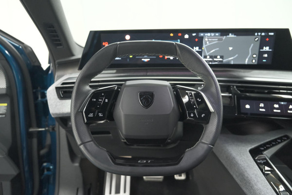Peugeot 3008 1.2 Hybrid 136 GT | Panoramdak | 360 Camera | Stoelverwarming | Elektrische Kofferklep | Allseason Banden