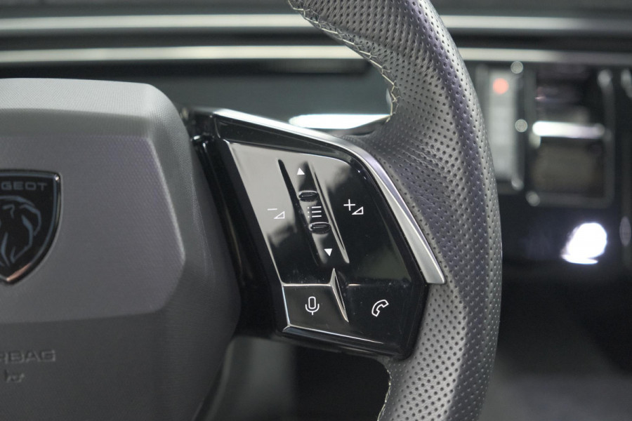 Peugeot 3008 1.2 Hybrid 136 GT | Panoramdak | 360 Camera | Stoelverwarming | Elektrische Kofferklep | Allseason Banden