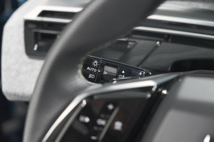 Peugeot 3008 1.2 Hybrid 136 GT | Panoramdak | 360 Camera | Stoelverwarming | Elektrische Kofferklep | Allseason Banden