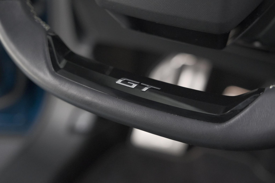 Peugeot 3008 1.2 Hybrid 136 GT | Panoramdak | 360 Camera | Stoelverwarming | Elektrische Kofferklep | Allseason Banden