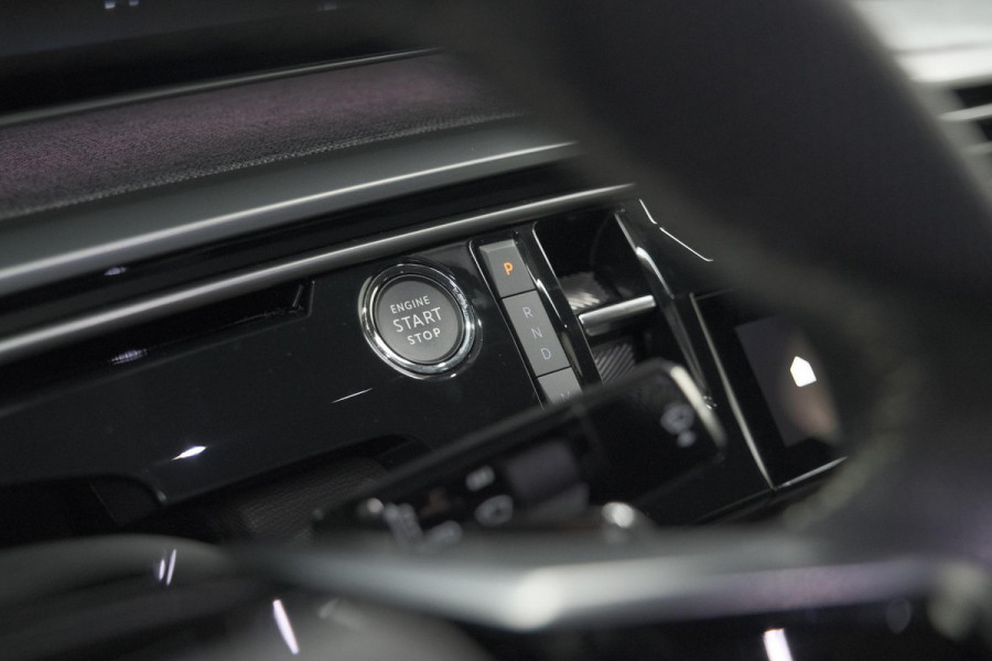 Peugeot 3008 1.2 Hybrid 136 GT | Panoramdak | 360 Camera | Stoelverwarming | Elektrische Kofferklep | Allseason Banden